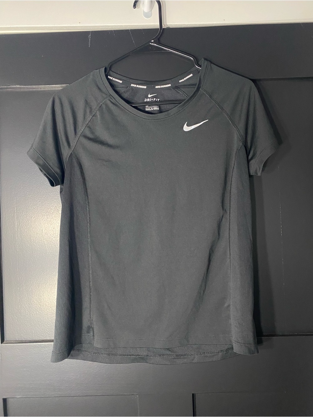 4/$16 Black Nike Tee
